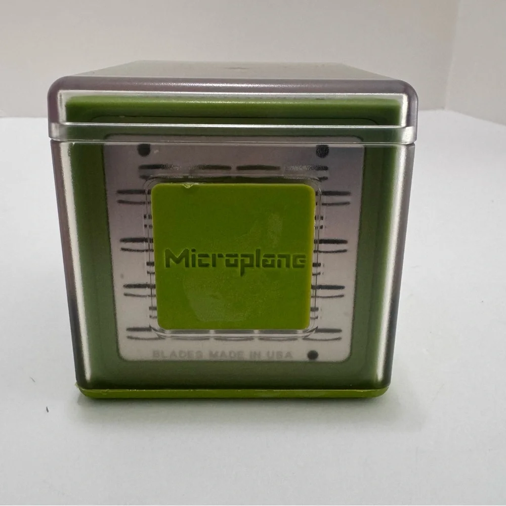 Microplane 3-in-1 Cube Grater Green Fine Ribbon Coarse Blades